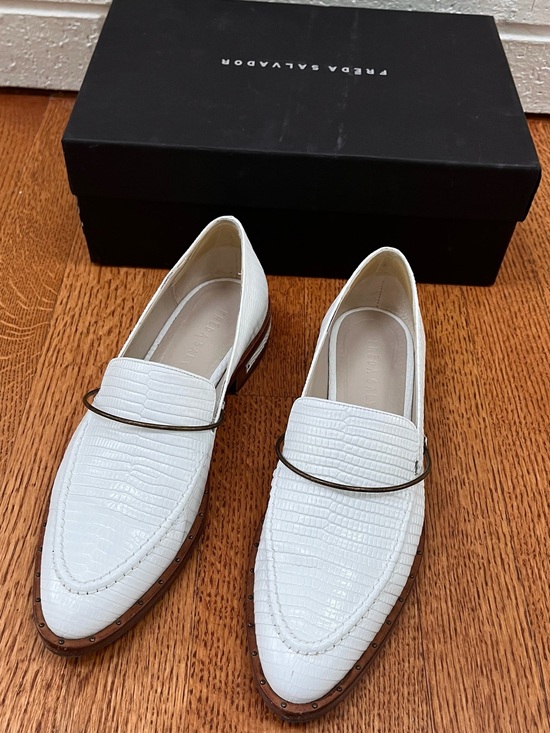 Freda Salvador Shoes - Freda Salvador White reptile-embossed loafers, 6